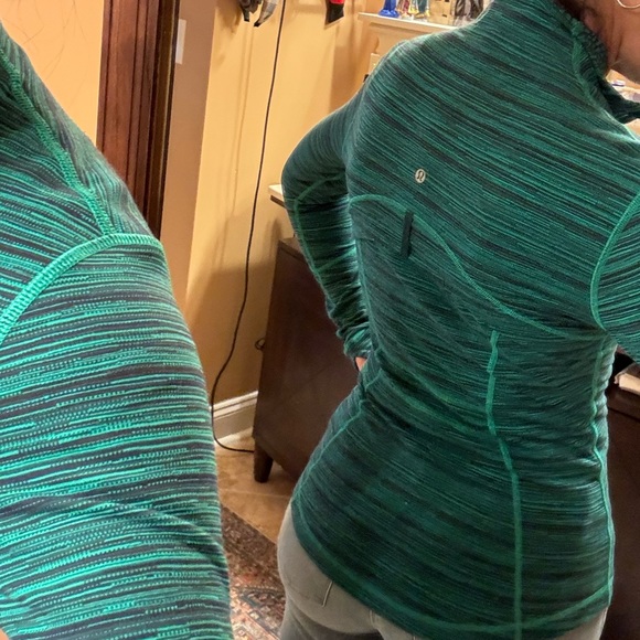 LULU LEMON SPORT JACKET LIKE NEW - Picture 4 of 9